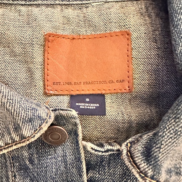 Gap Jean cutoff vest - Picture 4 of 5
